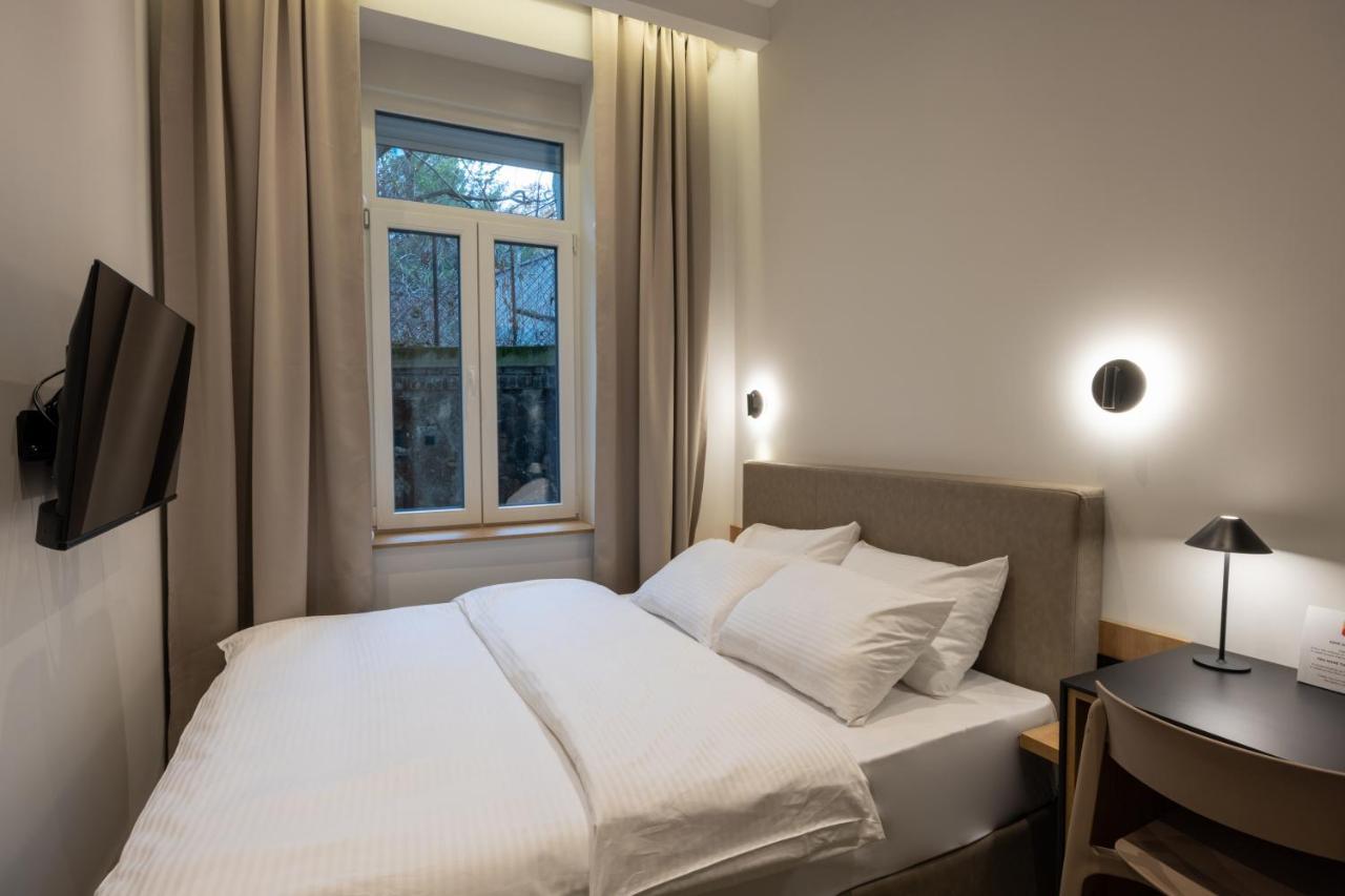 Hop Inn Rooms & Suites Beograd Ngoại thất bức ảnh